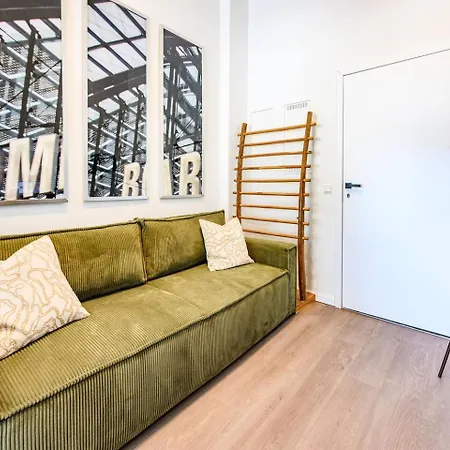 Cozy Lofts Next To Berliner شقة