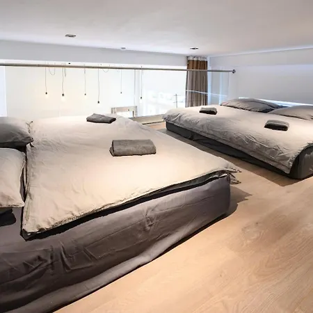 Cozy Lofts Next To Berliner Appartement